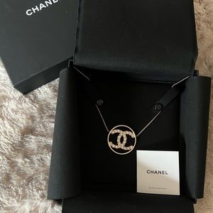 CHANEL
Baguette Crystal High Society CC Pendant Necklace Gold